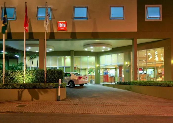 Ibis BlumenauHotel Em